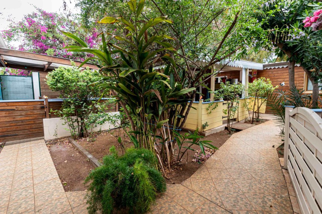 סן-ז'יל-לה-באן Hotel Coco Island מראה חיצוני תמונה