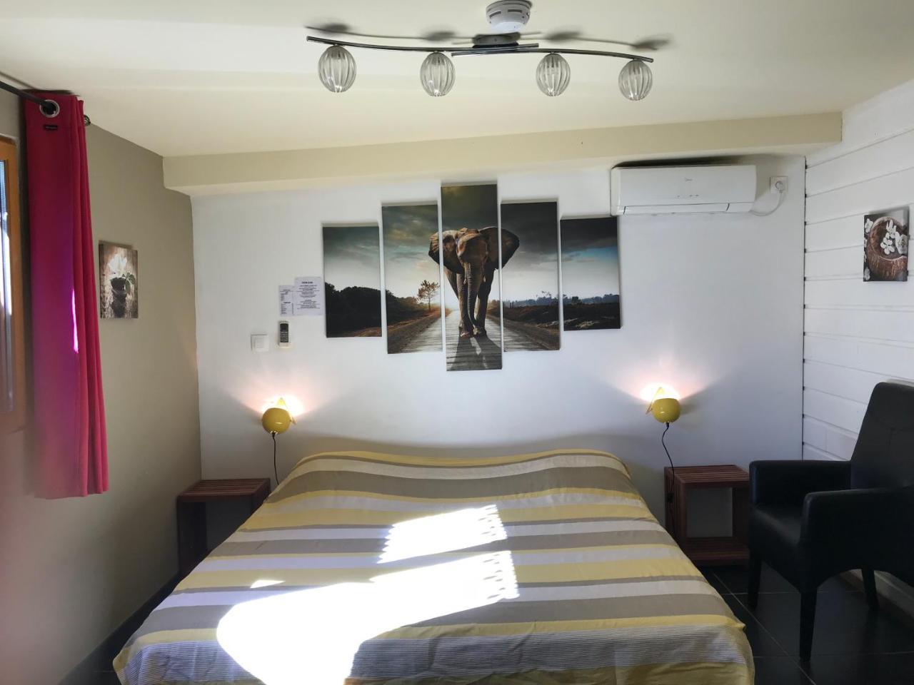 סן-ז'יל-לה-באן Hotel Coco Island מראה חיצוני תמונה